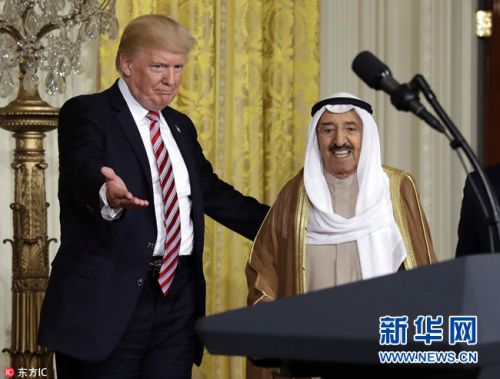 特朗普会晤科威特领导人 主动搀扶绅士风度（组图）