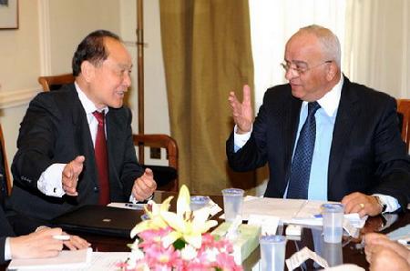中国中东问题特使吴思科会见约旦外交部秘书长塔希尔