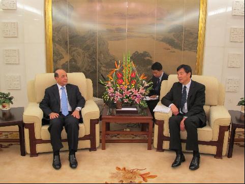 外交部副部长翟隽会见约旦参议长助理兼参议院约中友好委员会主席哈里法特