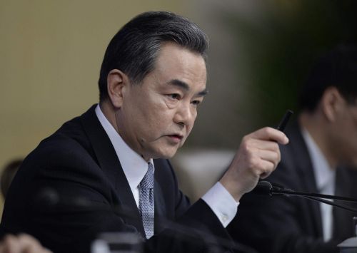 王毅谈中国立场:军事手段不可能解决中东问题