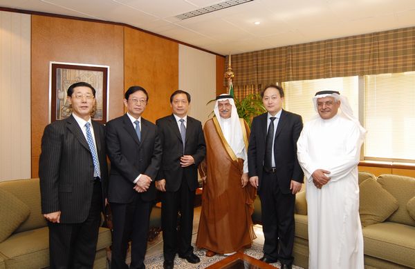 中国商务部副部长李金早会见沙特财政大臣