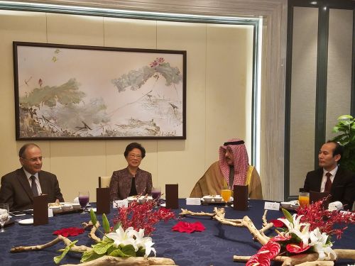 浙江省政府副省长梁黎明会见阿拉伯驻华大使和秦勇一行