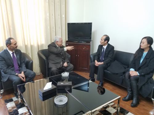 秦勇拜会巴勒斯坦驻华大使法里兹·马赫达维